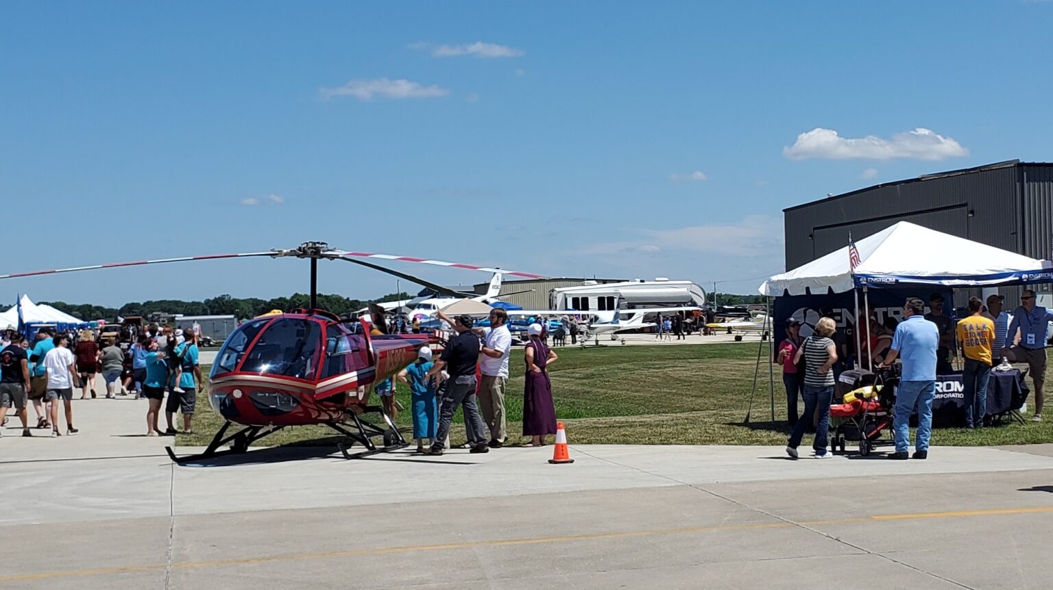 Enstrom Helicopter Featured at Rotors ‘n Ribs Enstrom Helicopter