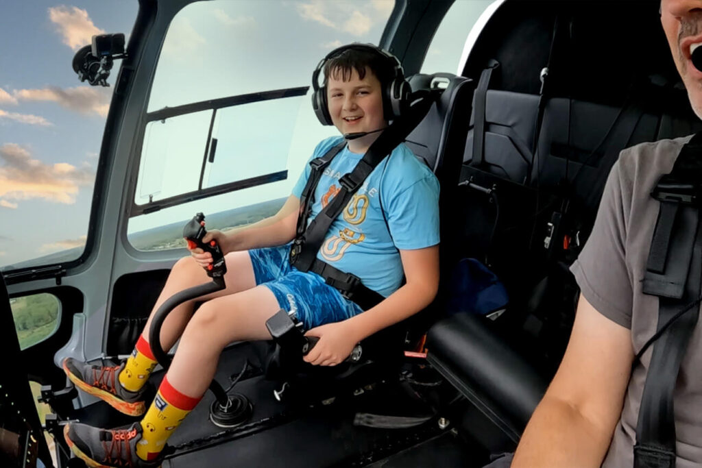 10-Year-Old’s First Helicopter Flight Lesson in an Enstrom 480B