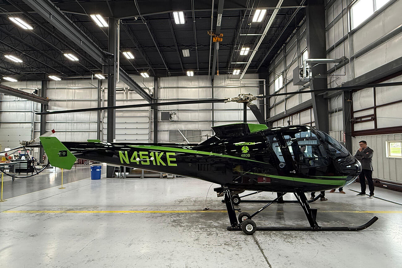 Enstrom in Hangar
